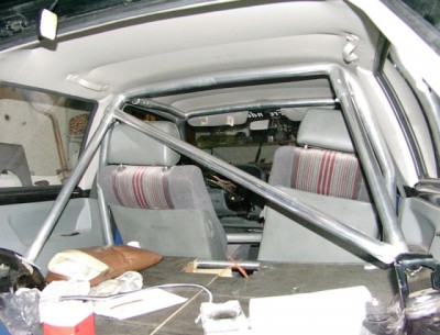 Hier aus dem Kofferraum, als der Corsa geschlachtet wurde.