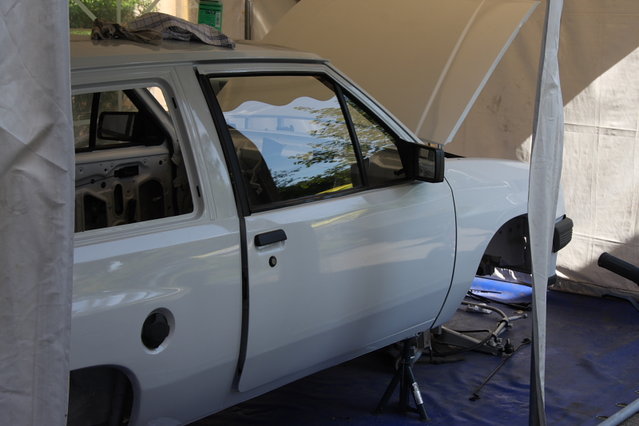 cors406.JPG (345.02 KiB) 36774 mal betrachtet Fenster und Spiegel sind drinne!